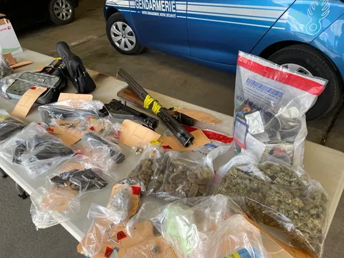 Les gendarmes de Segré-en-Anjou-Bleu interpellent un homme surnommé...